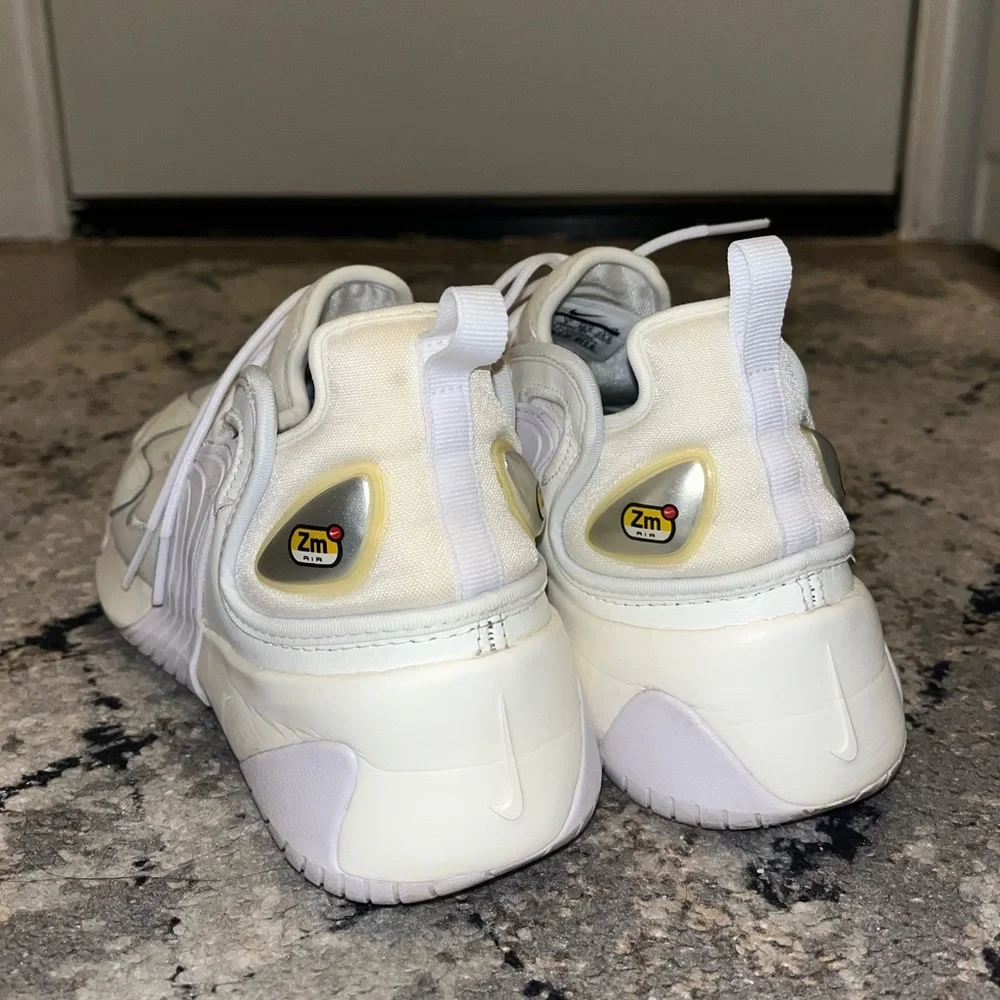 Vintage Nike “Dad” Sneakers - Picture 4 of 9